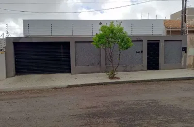 Casa padrao com 3 dormitorios e suite na vila araponguinha, arapongas