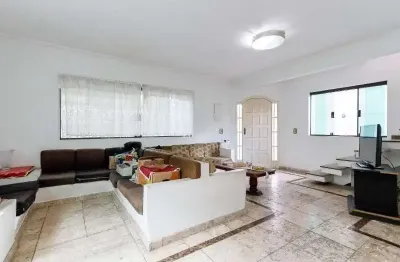 Casa à venda em são paulo-sp, parque vitória: 3 quartos, 3 suítes, 2 salas, 4 banheiros, 3 vagas, 142m². venha conferir!