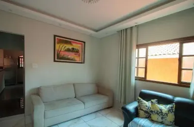 Imperdível oportunidade de adquirir casa no jaçanã, são paulo-sp: 4 quartos, 2 salas, 2 banheiros, 2 vagas de garagem!
