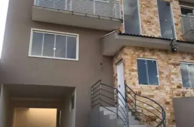 Casa com 3 quartos à venda no parque do embu, colombo  por r$ 590.000