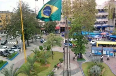 Terreno comercial à venda na Praça Roberto Silveira, 1, Centro, Duque de Caxias