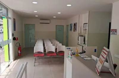 Galpão 420m² - estrutura de clínica - duque de caxias - rj