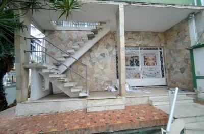 Casa 2 quartos - 130m² - fins comerciais - garagem - centro de duque de caxias - rj