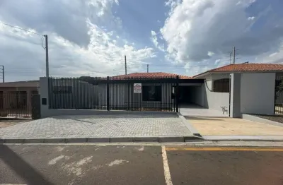 Casa à Venda na Colônia Dona Luiza, próximo ao novo Max Atacadista