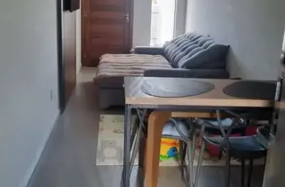 Casa geminada mobiliada 2 dormitórios sendo 1 suíte