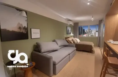 Vendo lindo, moderno,  studio em prédio novo, com infraestrutura completa no rooftop