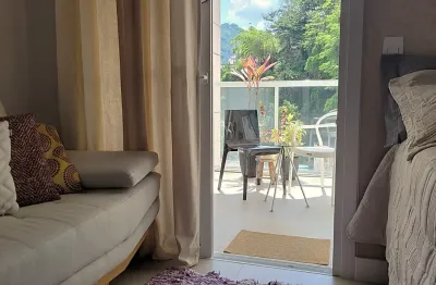 Vendo lindo studio novo, 37m², moderno com varanda com vista pro verde, prédio com infra