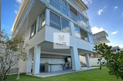 Casa de luxo em condomínio exclusivo em salvador-ba, alphaville ii: 4 quartos, 4 suítes, 2 salas, 4 vagas, 664m².