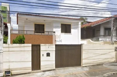 Casa duplex, 4 quartos, suites, piscina e pronta para morar- à venda na pituba (comercial e residencial)