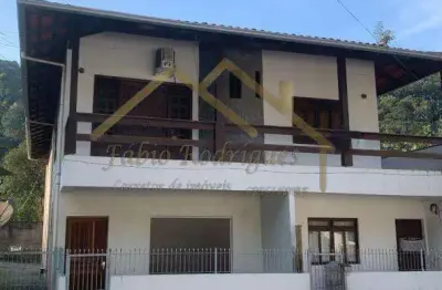 Casa para Venda em Blumenau, Progresso, 6 dormitórios, 1 suíte, 4 banheiros, 2 vagas