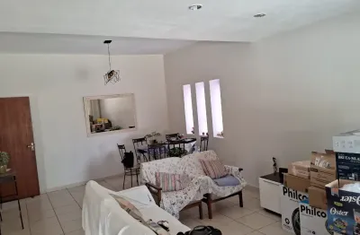 Mais Espaço Pelo Menor Custo! Casa 3 Quartos com Suíte no Pechincha!