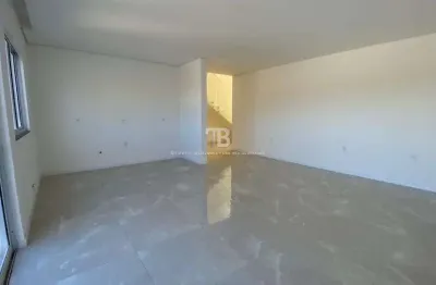 Casa espaçosa em bairro em expansão: 3 quartos, 1 suíte, 4 vagas