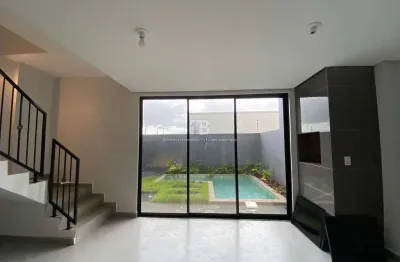 Sobrado novo à venda no bairro paraíso em chapecó com piscina e 3 dormitórios