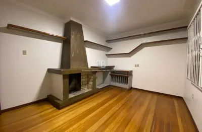 Casa com 4 dormitórios, suíte com hidromassagem e salão de festas, jardim itália