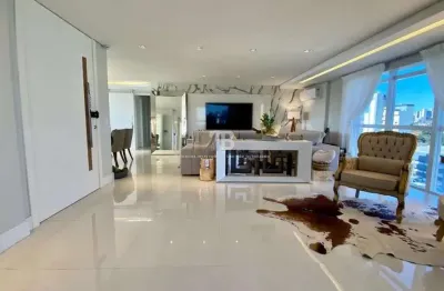 Apartamento totalmente mobiliado e decorado em alto padrão
