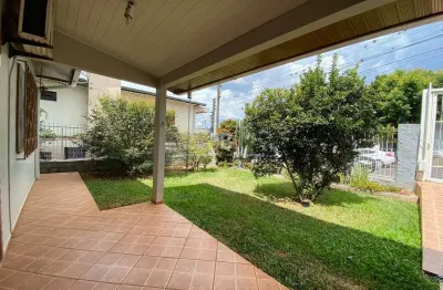 Casa espaçosa 4 quartos - próximo ao alfa - 5 minutos do centro
