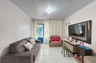 Casa com 3 quartos e amplo espaço externo à venda em são cristóvão