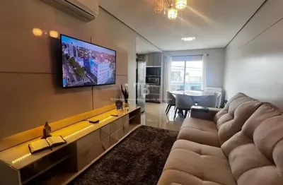 Apartamento semimobiliado com 2 quartos e sacada à venda no jardim itália