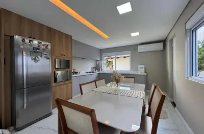 Casa à venda com 3 quartos, 2 vagas e churrasqueira no bairro paraíso, chapecó