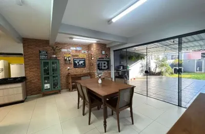 Casa à venda, semimobiliada e com piscina, no paraíso, chapecó/sc