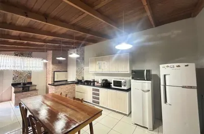 Casa semimobiliada com 3 quartos no passo dos fortes em chapecó