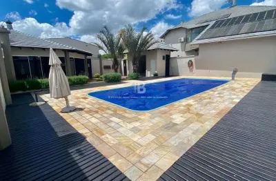Casa com 4 quartos e piscina - próxima ao hospital regional do oeste