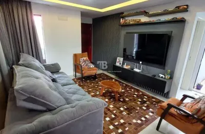 Casa semimobiliada com 2 quartos, suíte e pátio à venda no desbravador, chapecó