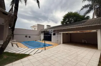 Casa mobiliada com 3 suítes e piscina no bairro jardim itália em chapecó