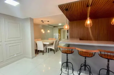 Apartamento mobiliado com 2 suítes, escritório e gourmet à venda no centro
