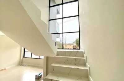 Sobrado novo com 3 quartos, suíte e hidromassagem no presidente médici, chapecó