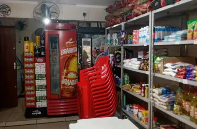 Casa com ponto comercial de 2 dormitórios 80m da praia da aviação