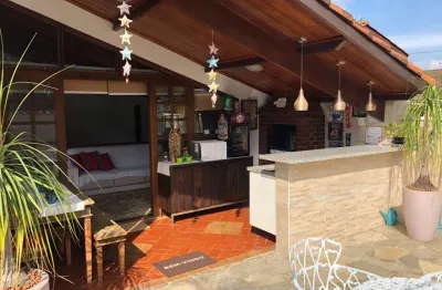 Casa com 3 quartos à venda na vila oliveira, mogi das cruzes , 360 m2 por r$ 990.000
