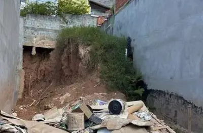 Terreno à venda na Avenida Tonico Lenci, Estância Lago Azul, Franco da Rocha