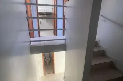 Sobrado em condomínio fechado de 3 qtos por 400 mil aparecida de goiânia