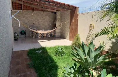 Sobrado em condominio 2 qts prox goiania viva 195 mil