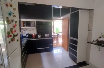 Casa com 3 quartos à venda na Rua 3, Residencial Cidade Verde, Goiânia