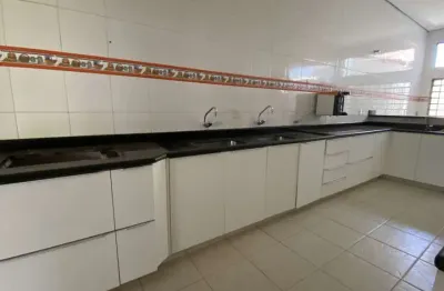 Casa em condomínio fechado com 4 quartos à venda na Rua Boulevard Amendoeiras, 2, Jardim Atlântico, Goiânia