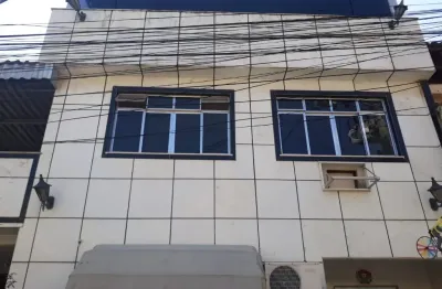 Ótimo sobrado no camarão com 02 quartos e vaga por 200.000,00