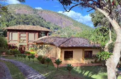 Casa em itaipava, dentro de condomínio com infraestrutura completa