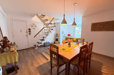 Linda cobertura duplex, com 3 suítes em um excelente condomínio