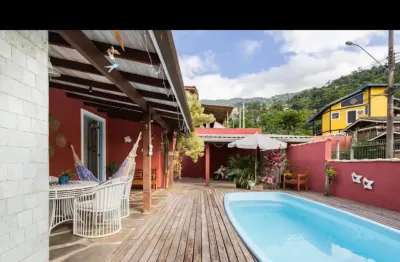 Casa rústica completa com piscina e área gourmet bairro reino