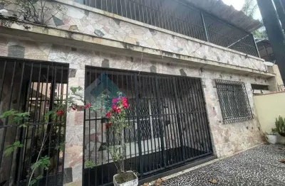 Casa com 3 quartos para alugar na Rua Almeida Bastos, Encantado, Rio de Janeiro