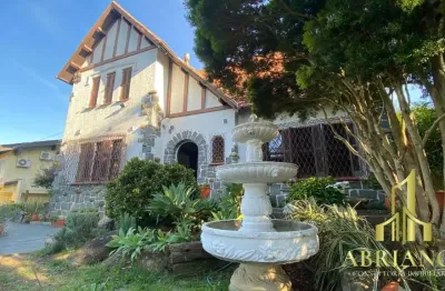 Casa com 4 quartos à venda na rua guaiana, 123, vila assunção, porto alegre por r$ 1.600.000