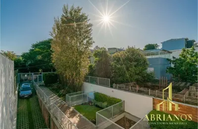 Casa com 2 quartos à venda na rua oscar schneider, 485, medianeira, porto alegre por r$ 1.290.000