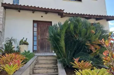 Casa com 3 quartos à venda na rua disnard, 89, santa tereza, porto alegre por r$ 1.080.000