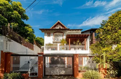 Casa com 4 quartos à venda na avenida general barreto viana, 595, chácara das pedras, porto alegre por r$ 2.399.000