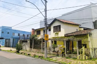 Casa com 3 quartos à venda na Rua Recife, 83, Azenha, Porto Alegre por R$ 600.000