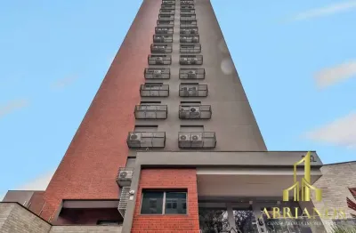 Apartamento com 2 quartos à venda na Praça Inspetor Irani Bertelli, 392, Vila Ipiranga, Porto Alegre por R$ 650.000