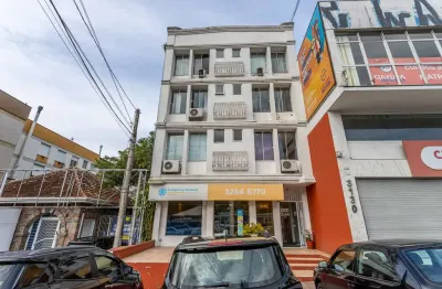 Sala comercial à venda na wenceslau escobar - de 2350 a 3278 - lado par, 3124, tristeza, porto alegre por r$ 220.000