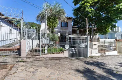 Casa com 4 quartos à venda na rua pedro boticário, 383, glória, porto alegre por r$ 750.000